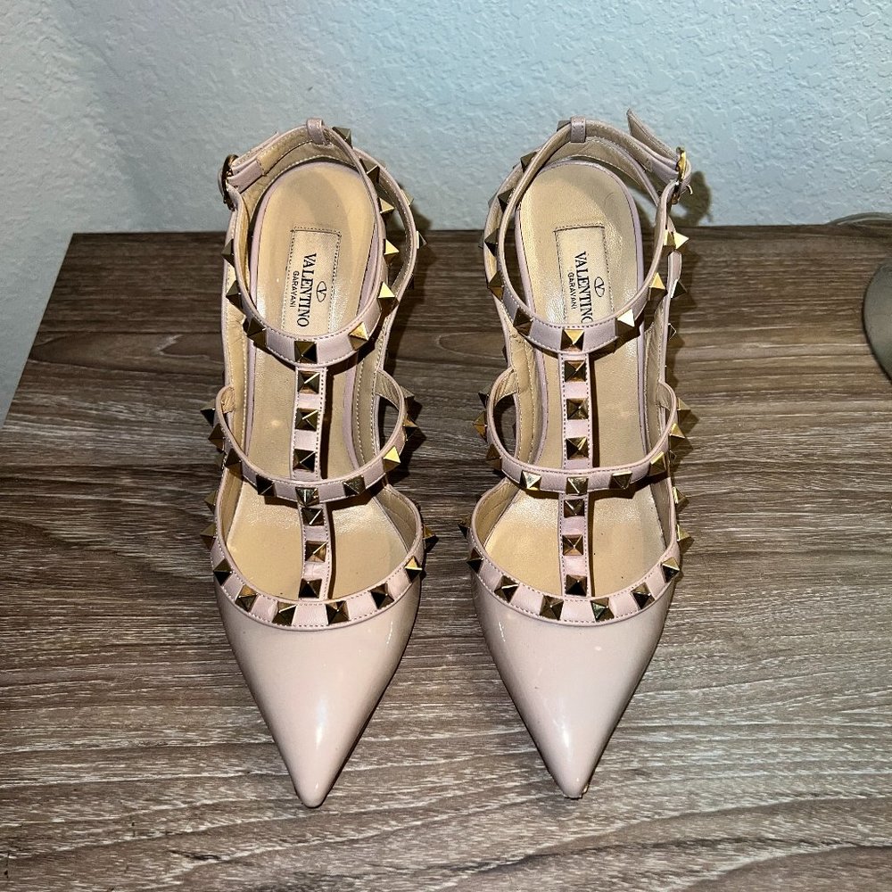 VALENTINO PATENT ROCKSTUD CAGED PUMP 100MM